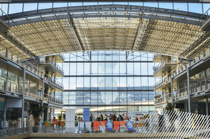 Ecole Nationale des Ponts et Chaussées Référence advizeo